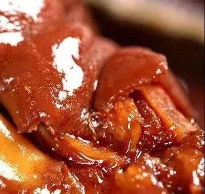 南京网红卖猪蹄子,一口咬下，回味无穷的街头美食传奇