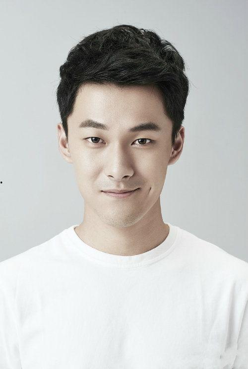 陈洋洋是哪个明星,闪耀荧屏的青春偶像